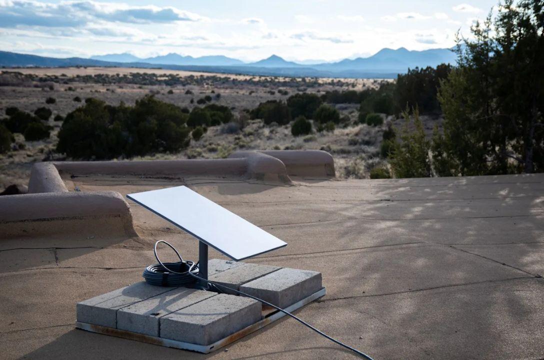 Equipamento da Spacesail, rival da Starlink, que chegou ao Brasil